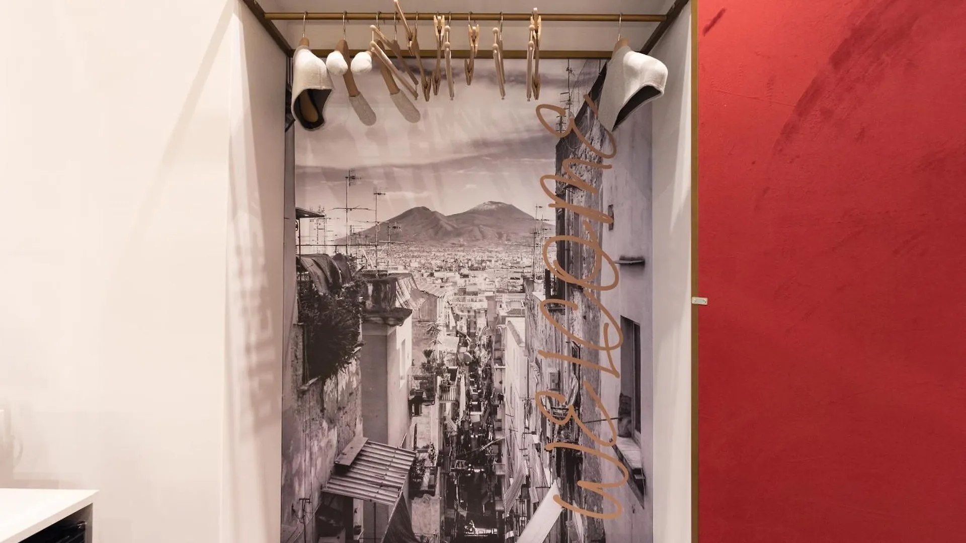 Three Rooms Toledo Naples 0*,  Italie