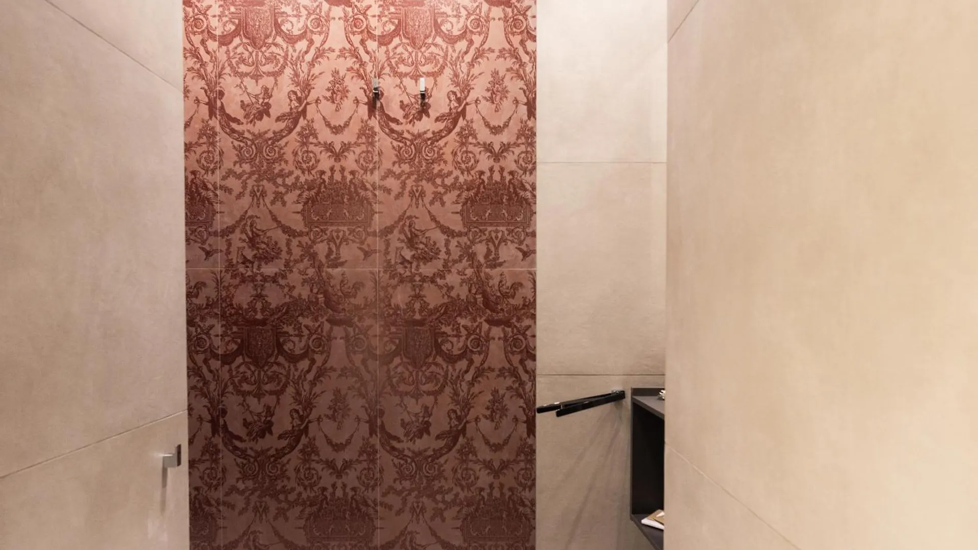 Three Rooms Toledo Naples